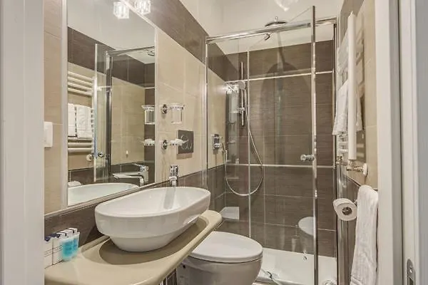 فندق Penta Luxury House روما 2*,  إيطاليا